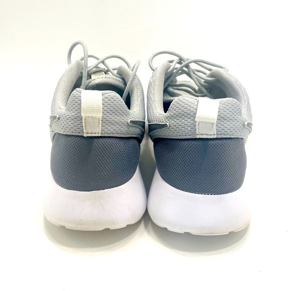 Nike Roshe One (GS) Wolf Grey White Youth Size 6Y 599728-028 Running - Picture 5 of 9